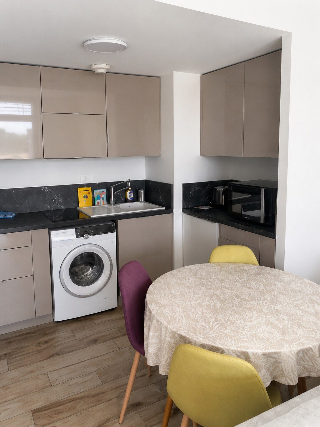 Kitchenette propre après une intervention ZemNet